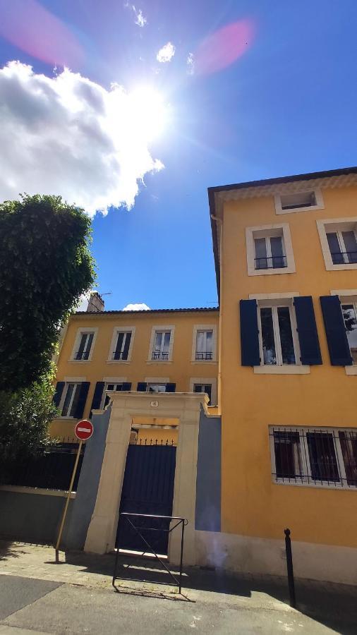 A Deux Pas Du Theatre Apartment Orange  Ngoại thất bức ảnh